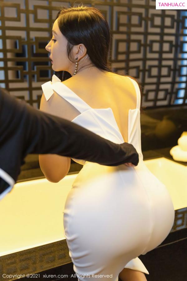 允薾  [XiuRen]高清写真图 2021.11.02 No.4155 允薾第42张图片